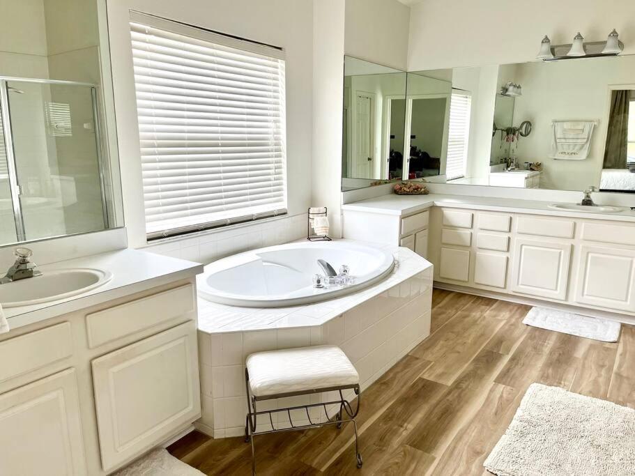 Sandy Oasis 5 Bedroom With Pool Sarasota Μπράντεντον Εξωτερικό φωτογραφία